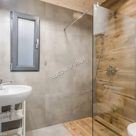 بيت خشبي Letniskowe Oskar *