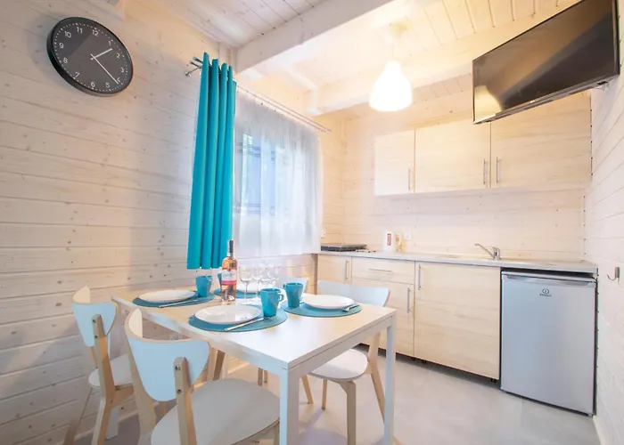 Letniskowe Oskar Lodge *